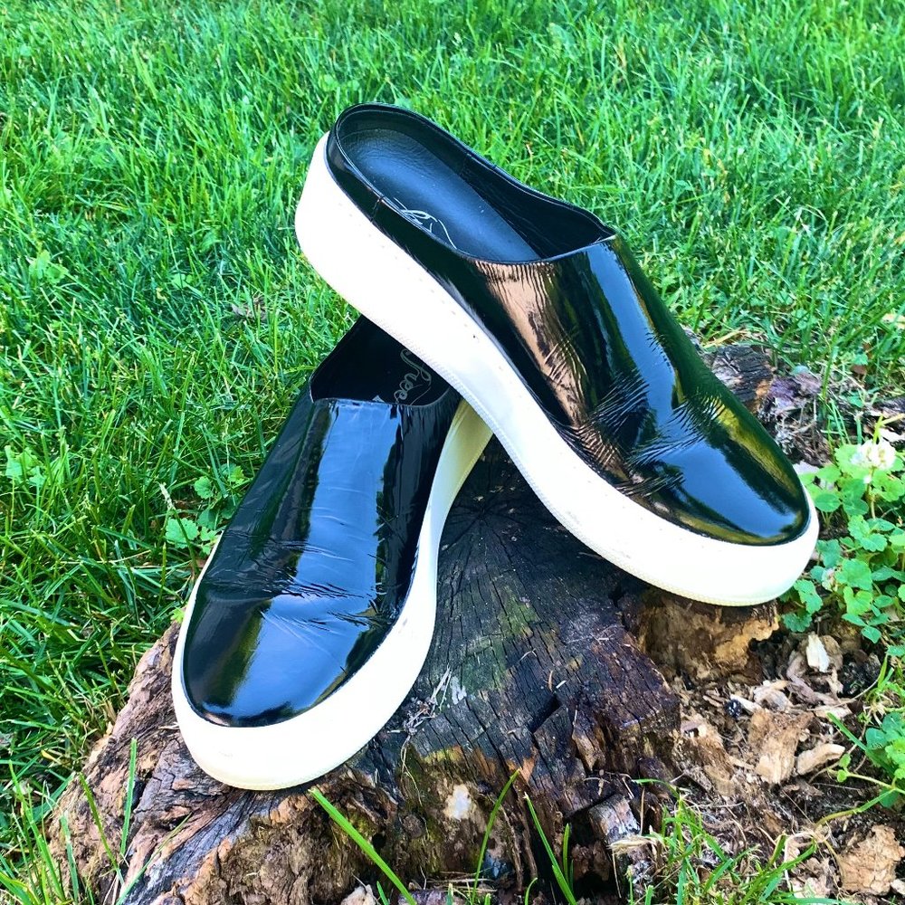 "Free People, mule, black patent , size  EU 38, EUC